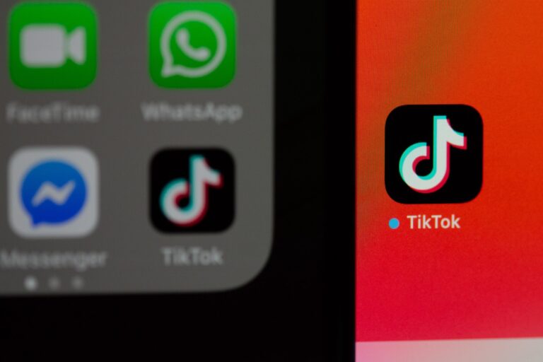tik tok apps icons on the screen