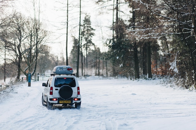 car with roof bars