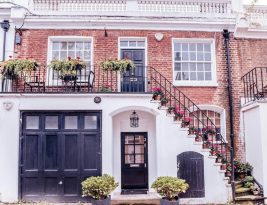 Why Are Victorian Front Doors So Popular in London?