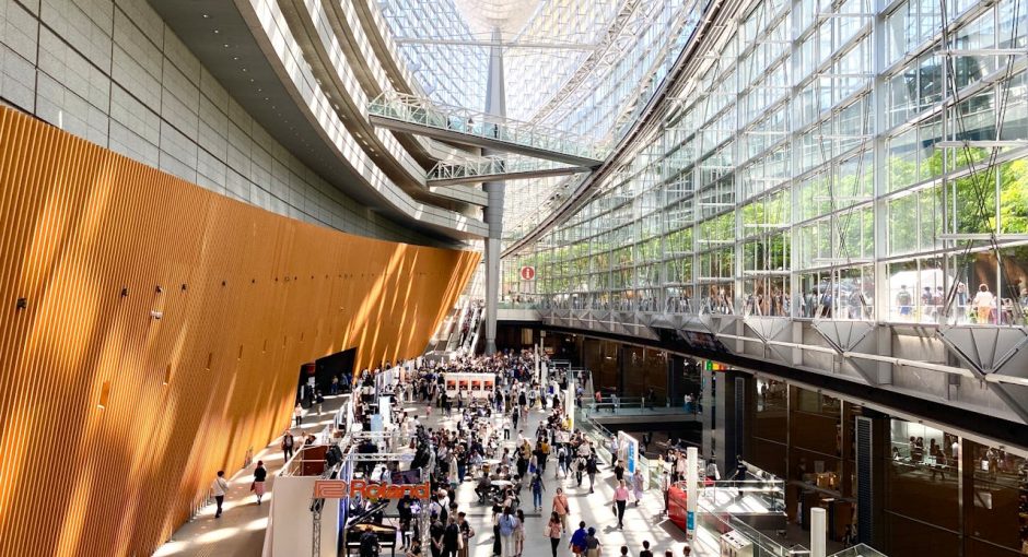 vibrant-day-at-tokyo-international-forum